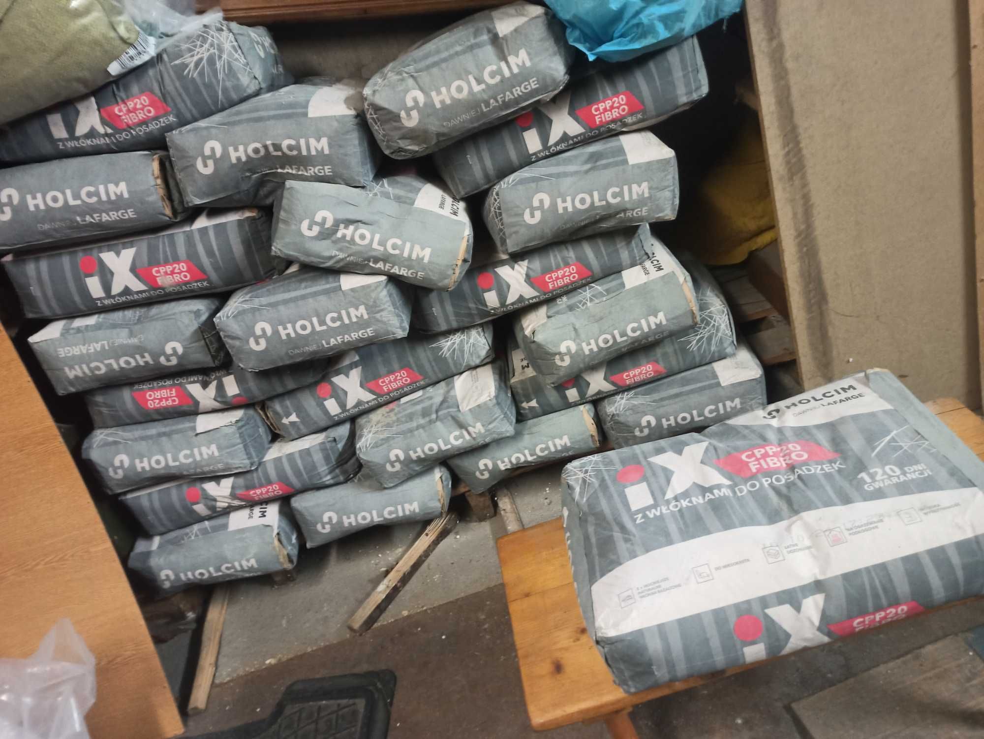 Zaprawa Cementowa DO POSADZEK 24 worki