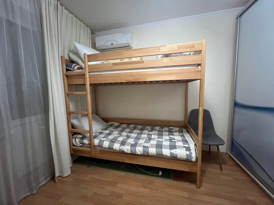 Двоповерхове ліжко