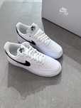 Buty męskie NikeAirForce1 WhiteBlack nowy z metką R.42