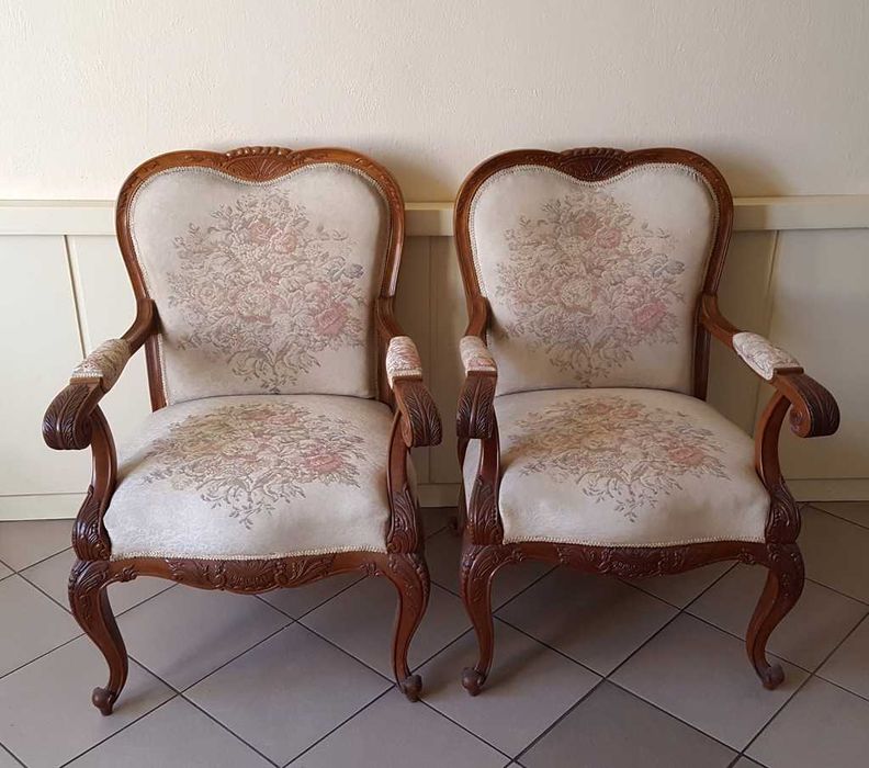 Dwa fotele w stylu Ludwika Filipa - XIX wiek - po renowacji