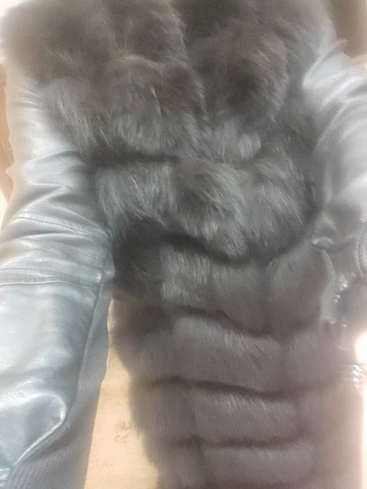 Жилетка з песця довга 48-50розмір.