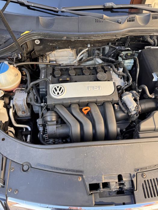 Volkswagen Passat B6 • Седан • Бензин • Механіка