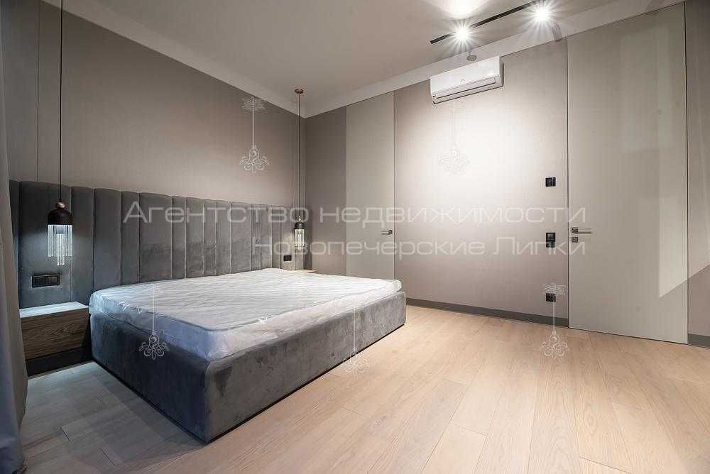 Продаж будинку за бассейном 250 км м Козин Конча-Заспа