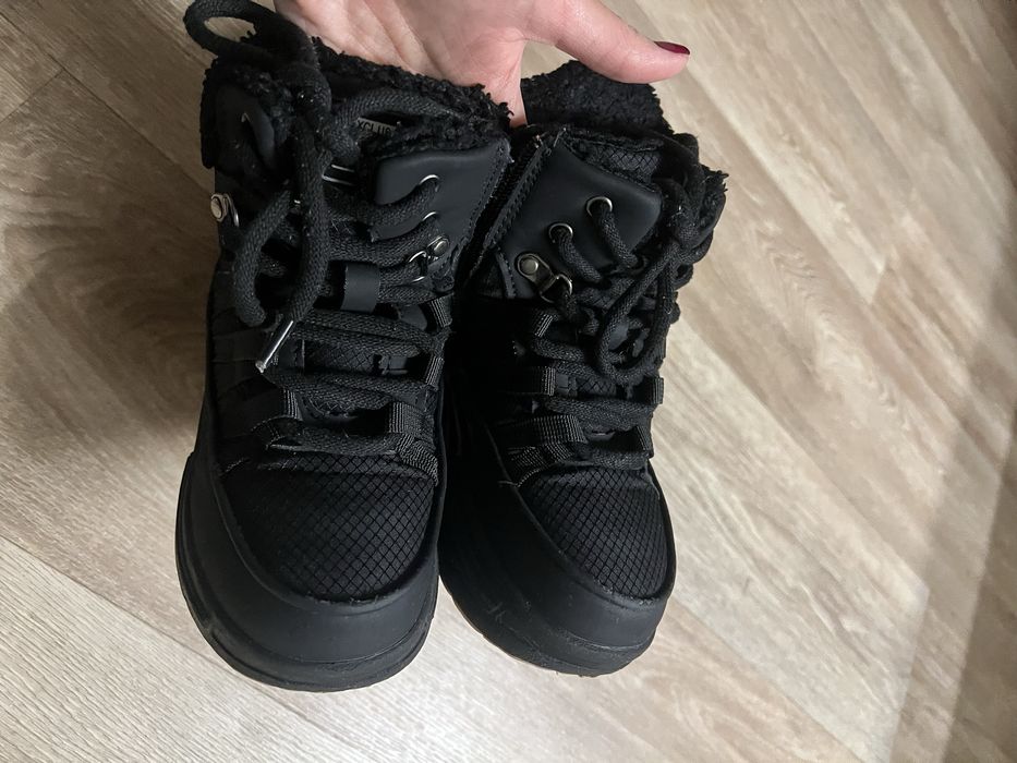 Зимові сапожки для дівчинки