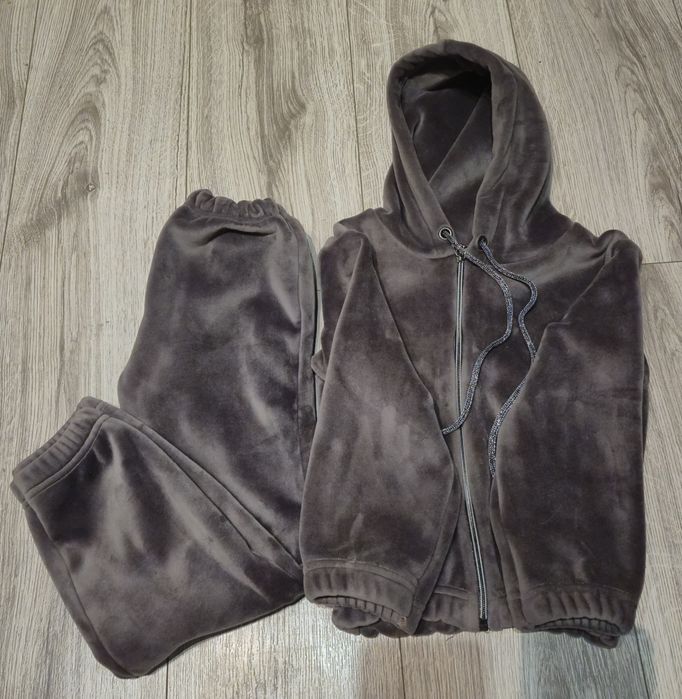 Велюровий костюм