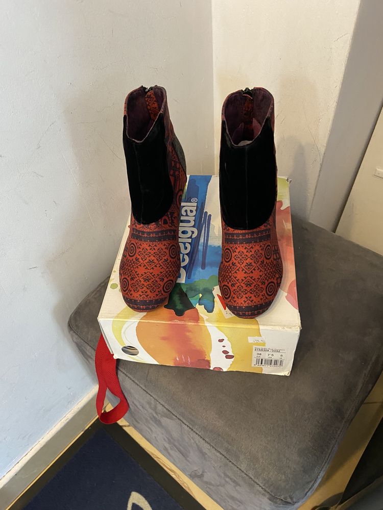 Buty, botki damskie Desigual