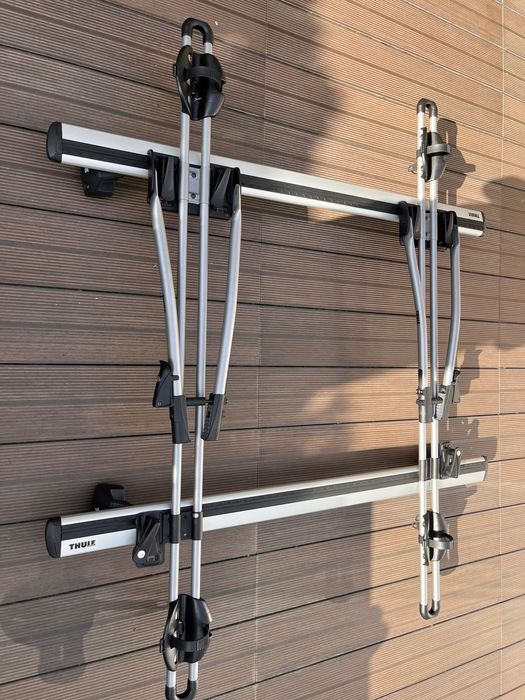 Barras de Tejadilho Thule com suporte de Bicicletas