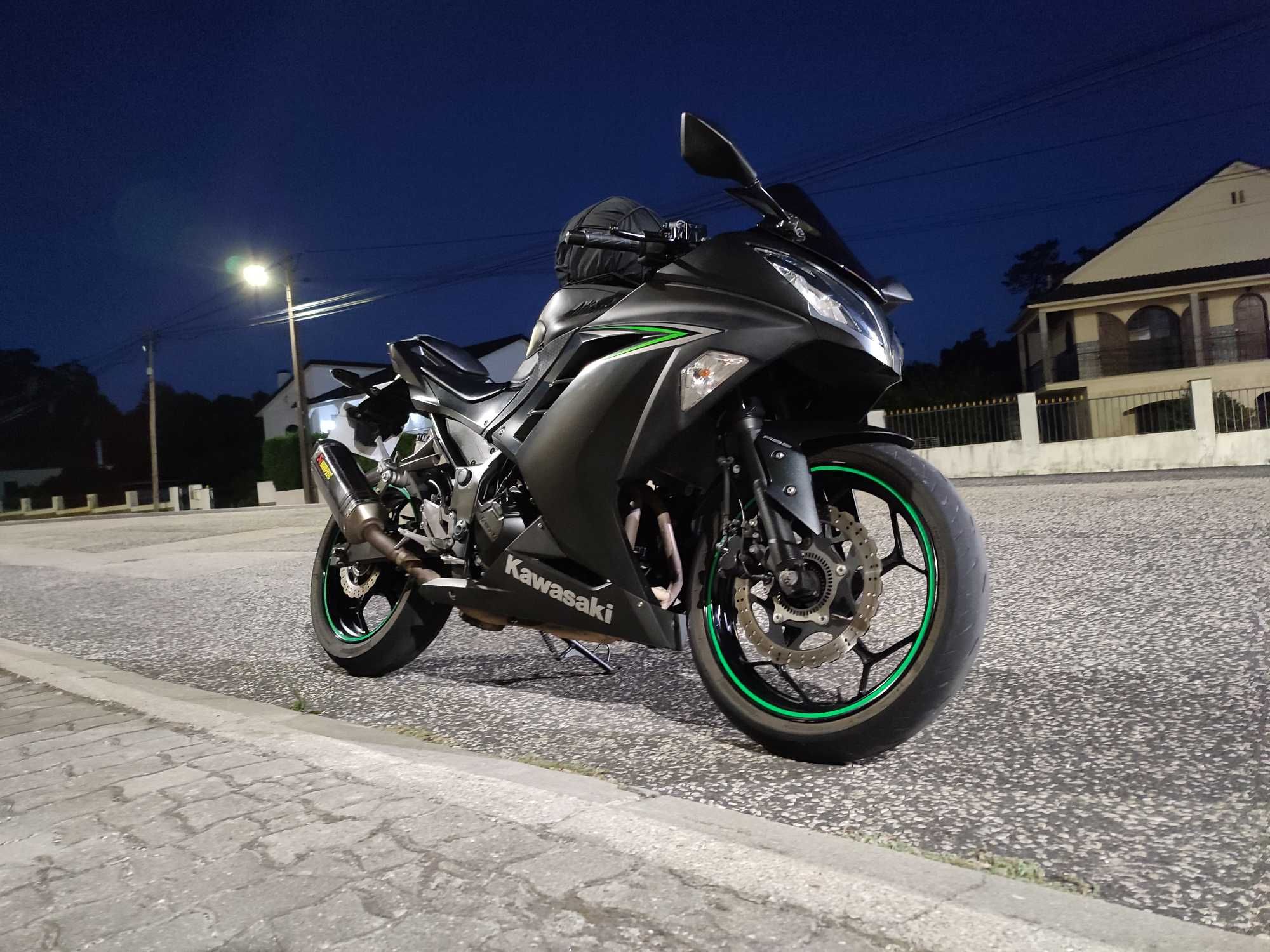 Kawasaki ninja 300 abs