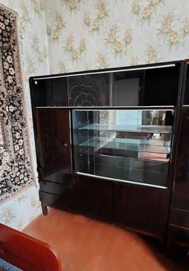 Сервант советский коричневый