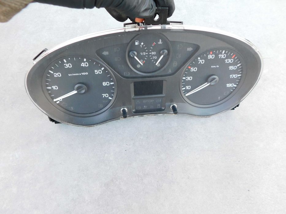 Licznik zegary Europa Peugeot Partner Citroen Berlingo 1.6 diesel oryg
