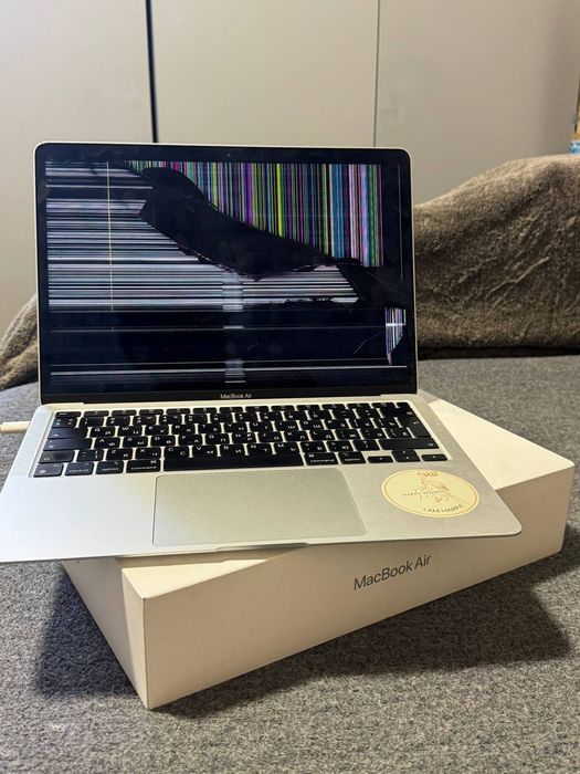 Apple MacBook Air M1 разбитый экран