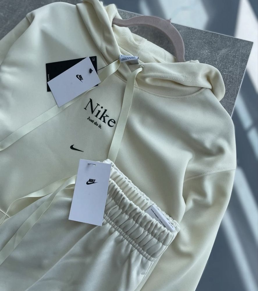 Жіночий літній костюм Nike новий з бірками