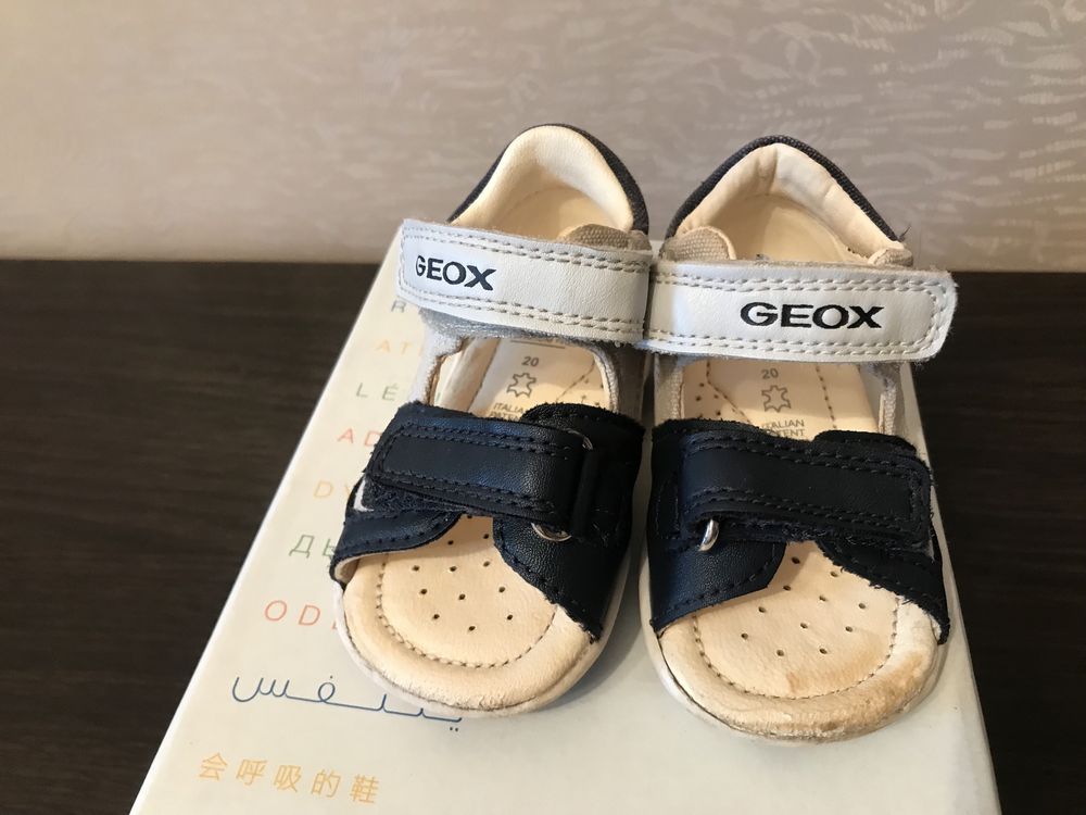 Продам босоніжки GEOX