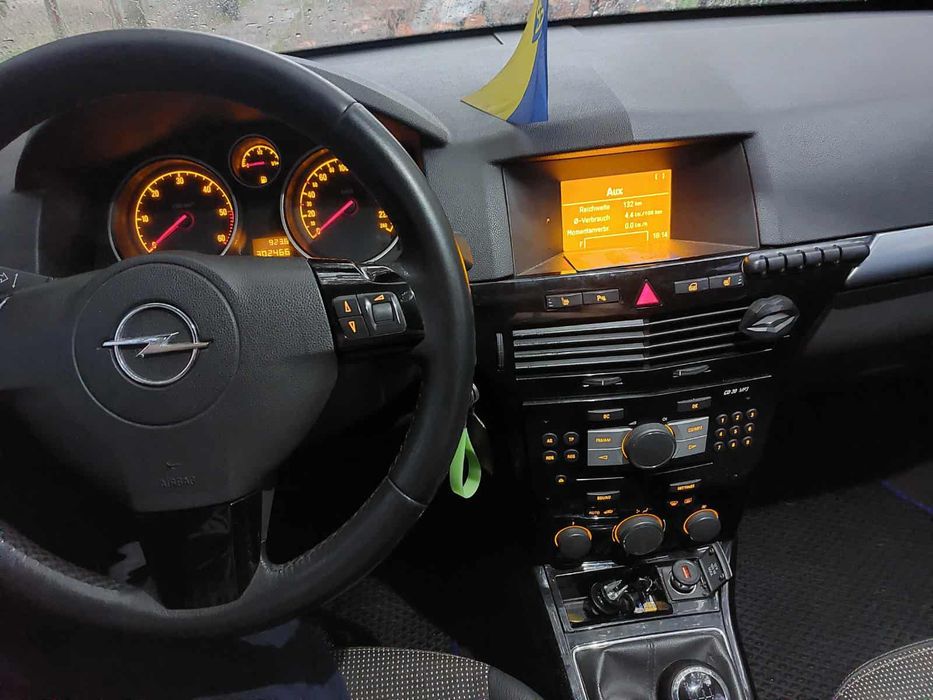 Продам Opel Astra h