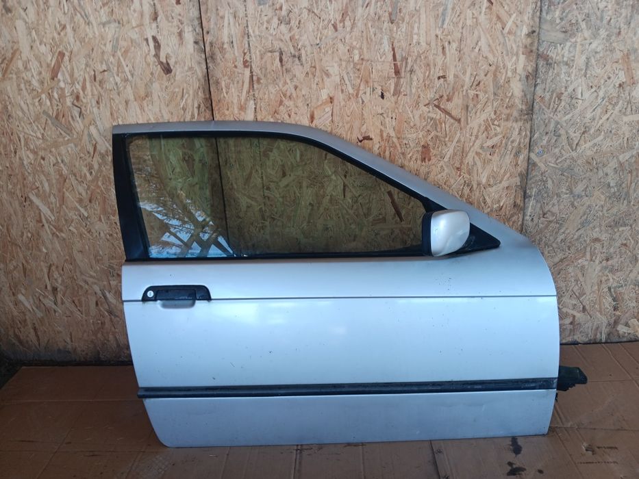 Bmw e36 compact drzwi prawe pasażerka kompletne KPL