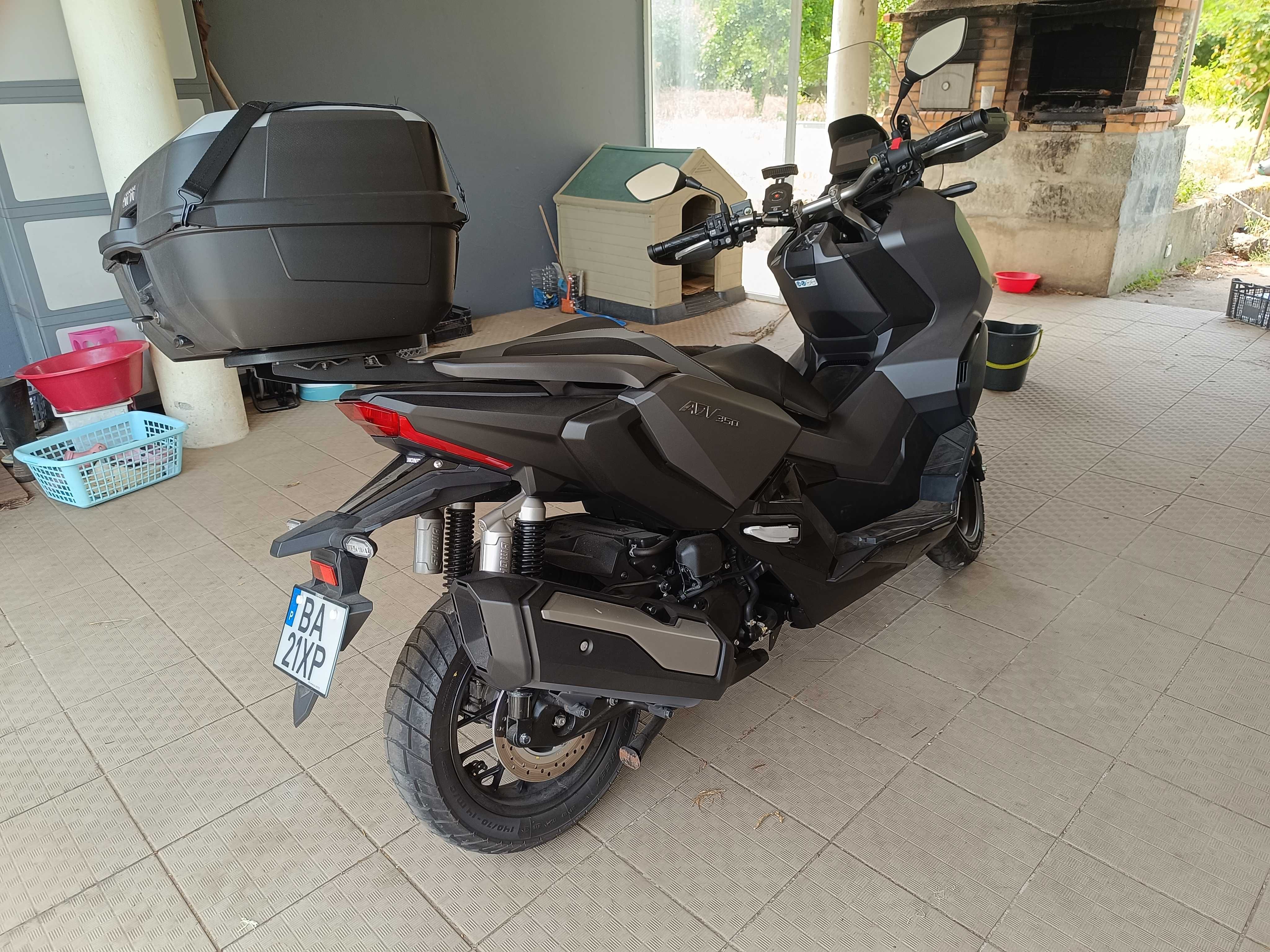 Vendo scooter ADV350