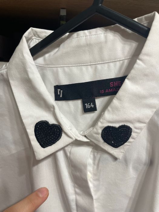 Wizytowe koszule dla bliźniaczek