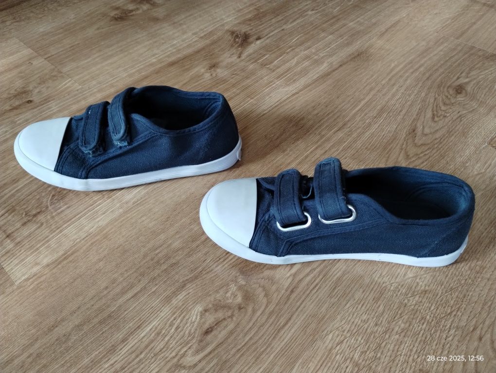 Trampki halówki rozmiar 30