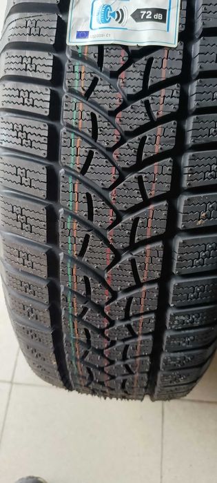Opony zimowe nowe 215/65R16 Firestone KPL.4 SZT