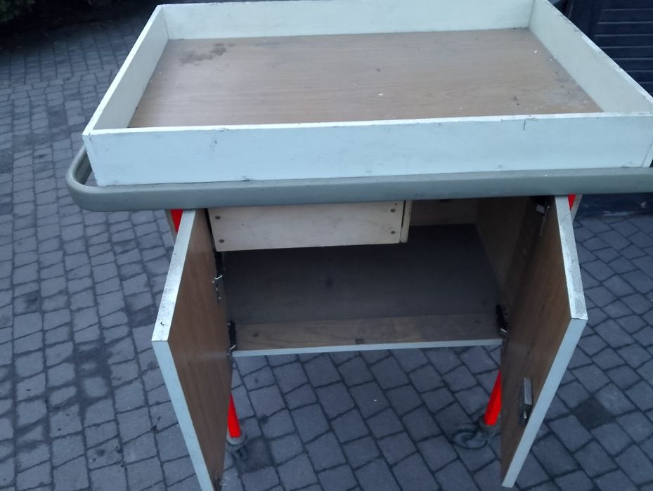 Wózek , stolik , szafka