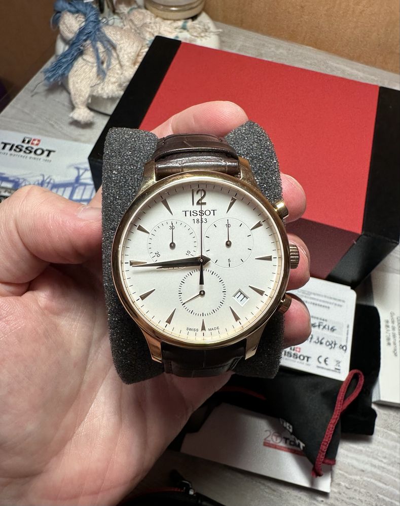 Часы Tissot Tradition Chronograph T063.617.36
