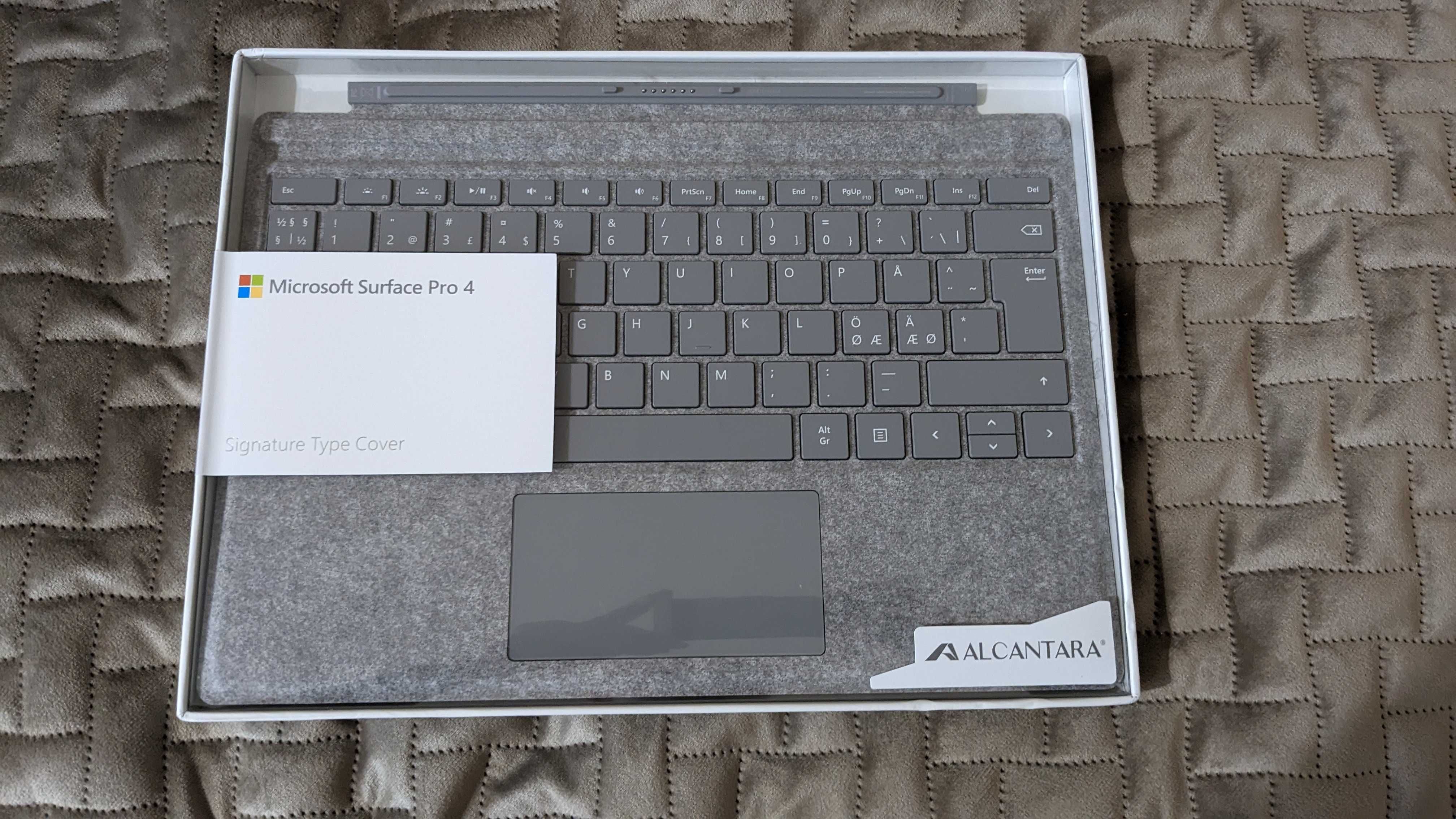 Фирменная клавитура Microsoft surface type cover 4 alcantara