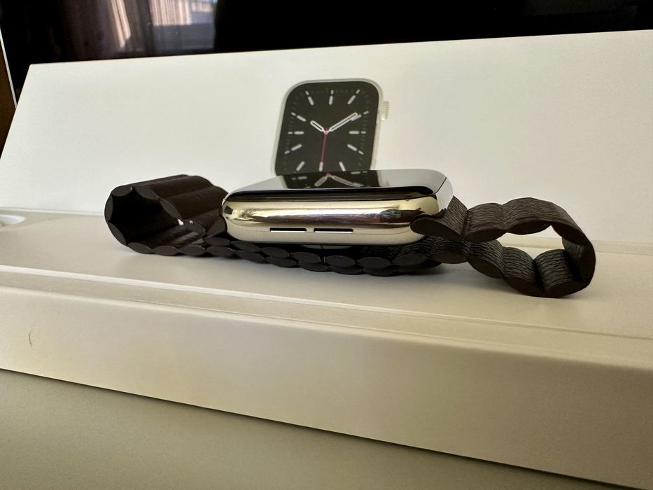 Apple Watch series 6 44mm Stainless Steel Case