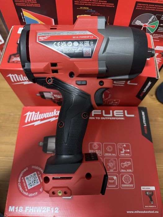 Гайковерт 1/2 Milwaukee M18 FHIW2F12, 2034Нм, (2967-20)