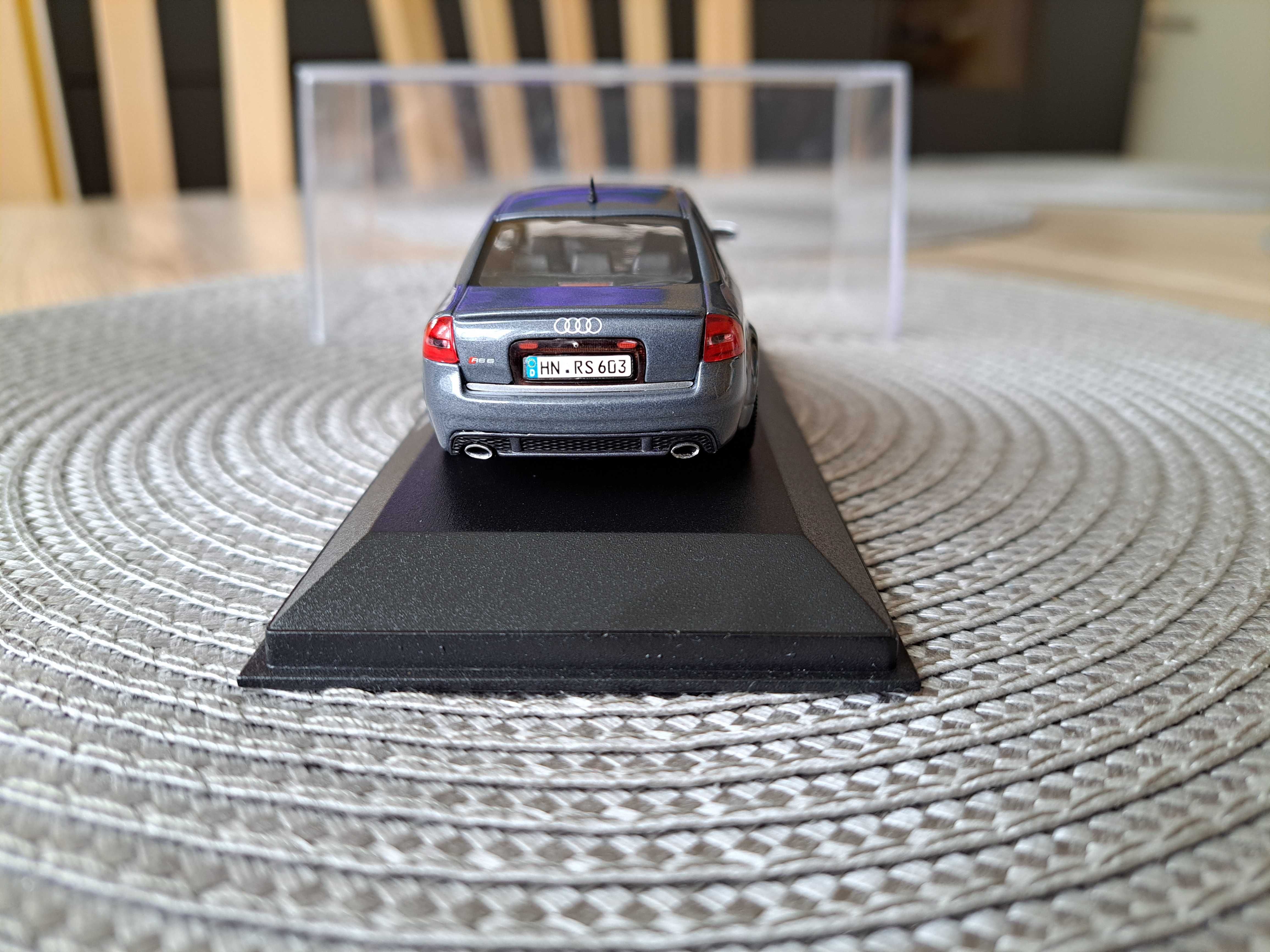 AUDI RS6 C5 DAYTONA GREY Minichamps 1:43