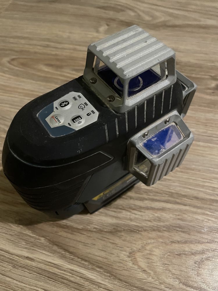Laser Bosch gll 3-80c czerwony krzyżowy
