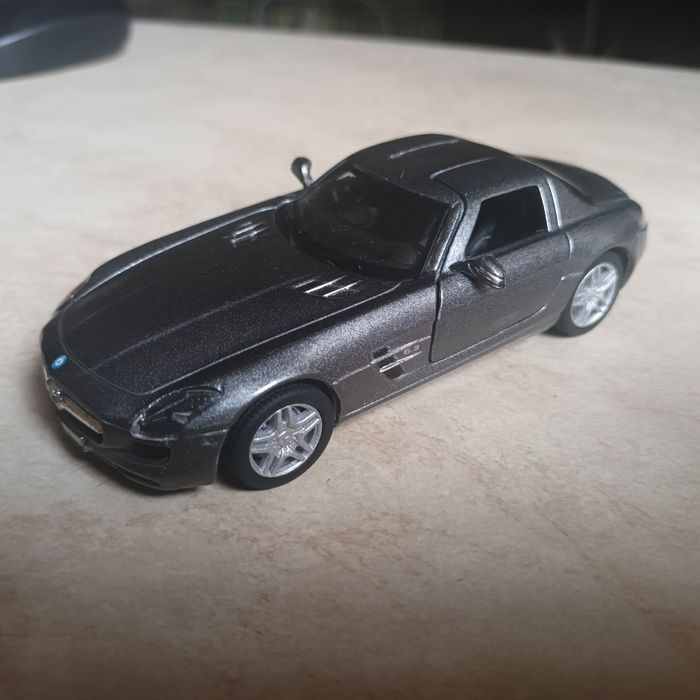 Машинки Kinsmart