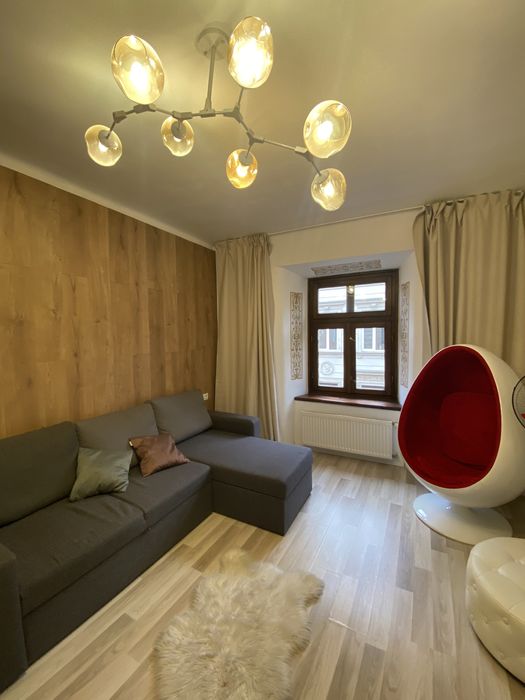 Апартаменти подобово на Староєврейській, вільно.