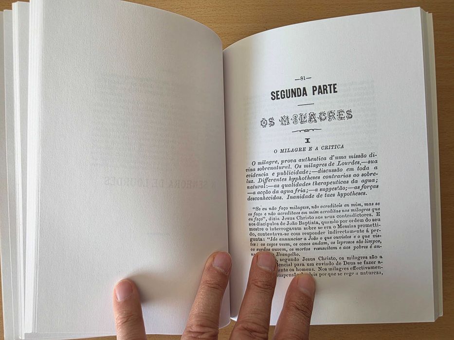 Livro "N. S. de Lourdes: Aparições, Milagres e Culto" de D. J. Paulino