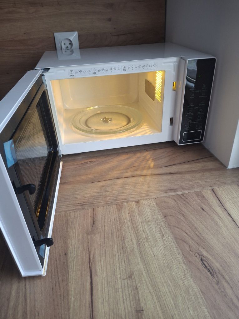Mikrofalówka Whirpool MWP 201 moc 700W