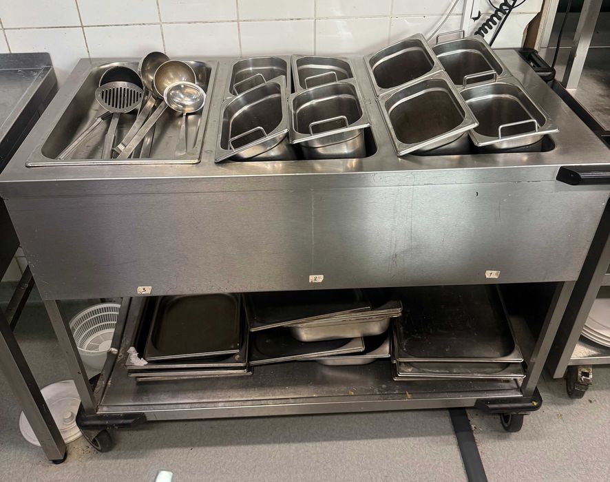 Stół bemar, po likwidacji restauracji Kraków