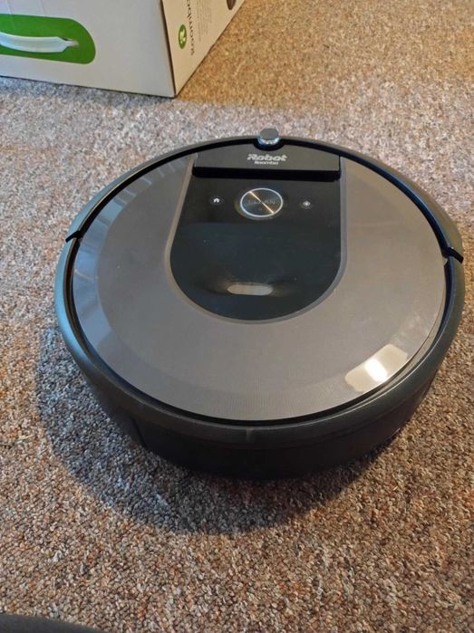 Robot sprzątający iRobot ROOMBA i7 (i7158) stan BARDZO DOBRY!