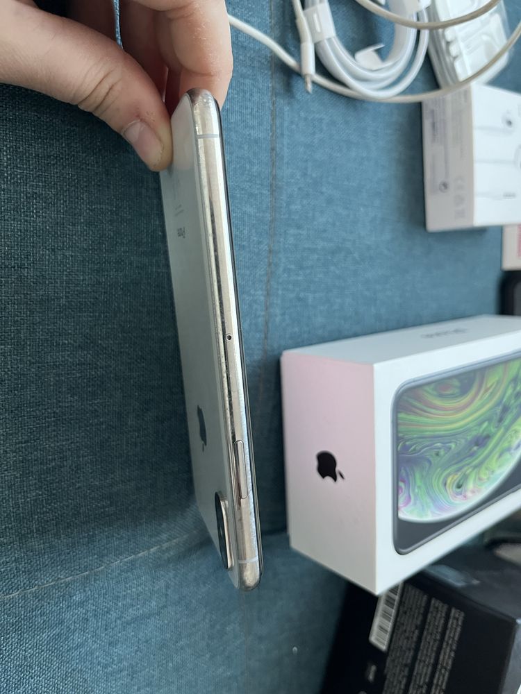 Iphone xs 64gb biały zestaw