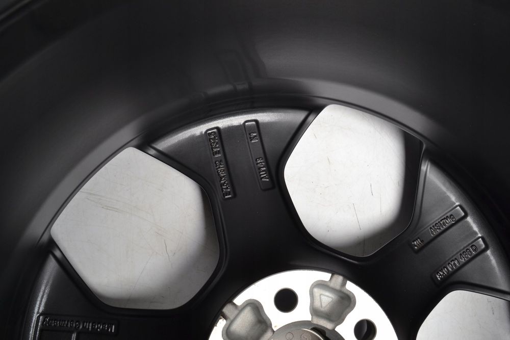 Felgi 8X0 7.5" X 18" 5X100 Et 39 Vw Bora Beetle Polo Golf Iv