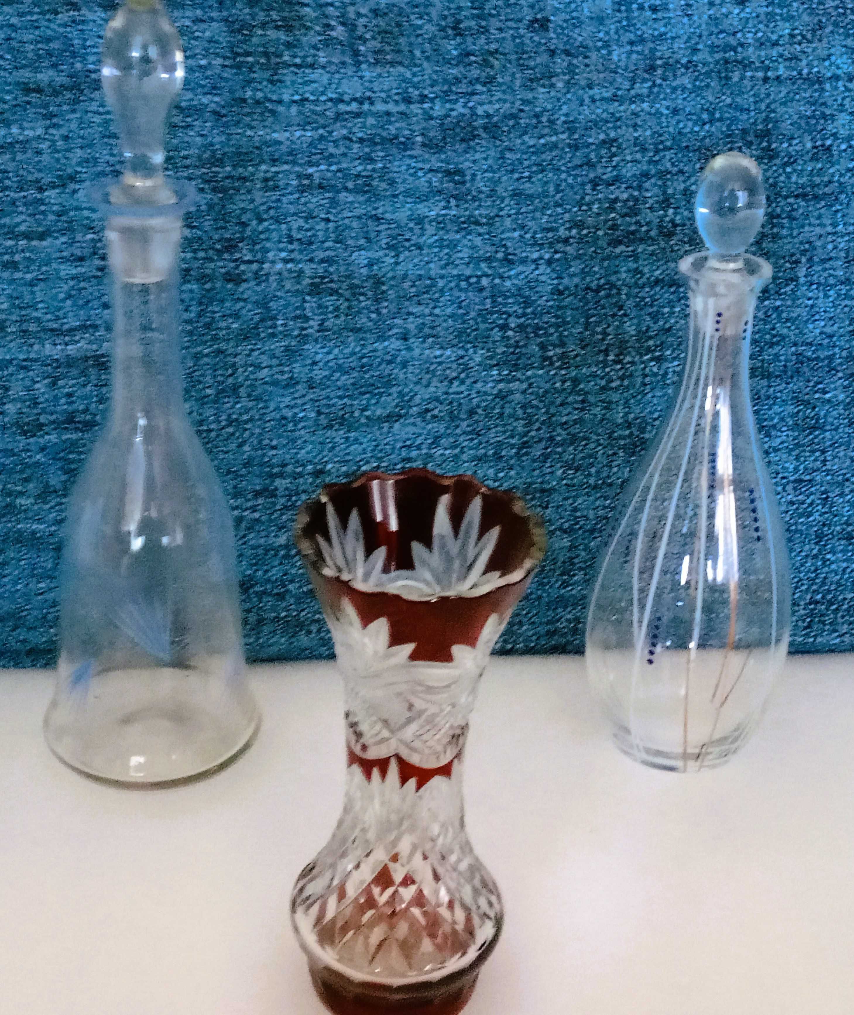 Karafki plus kryształowy wazon