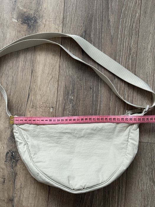 Сумка бананка uniqlo