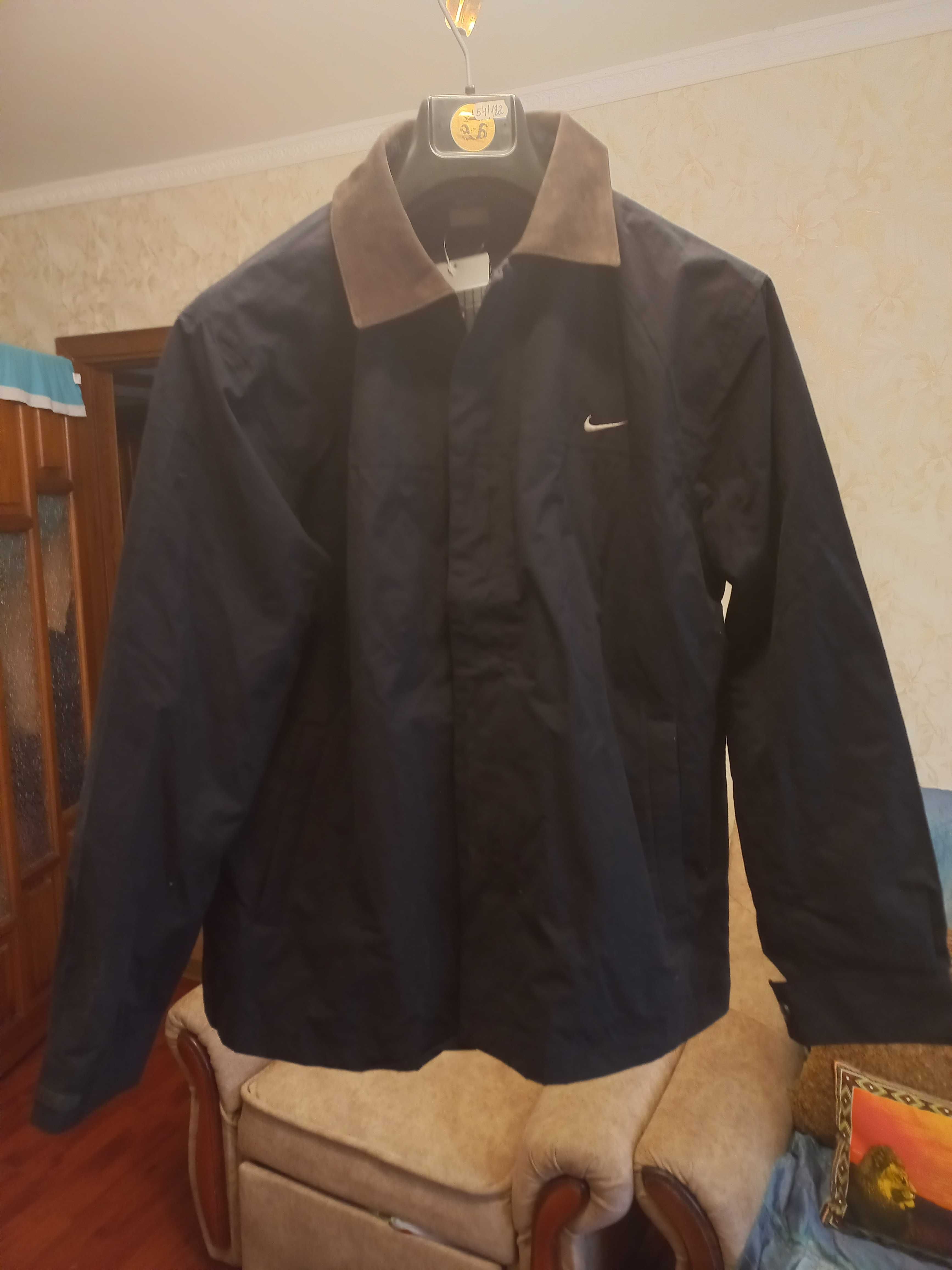 Мужская куртка Nike,размер-М,цена 1000грн