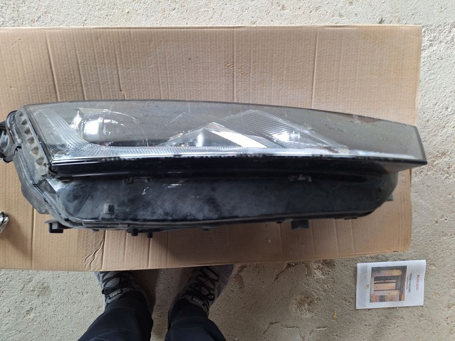 Reflektor przód prawy octavia IV 4 przed lift full led