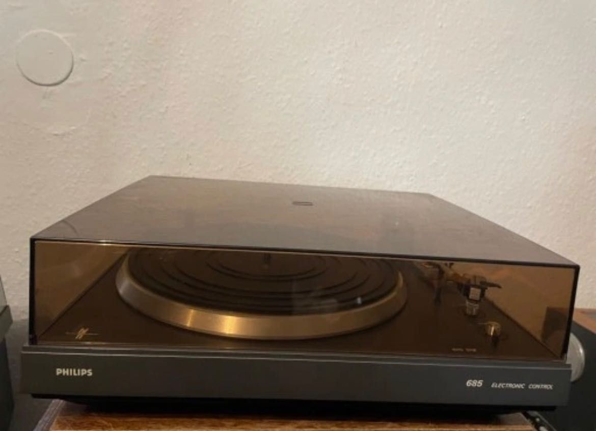 PHILIPS 685 Gramofon