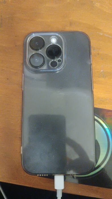 iPhone 14 pro em muito bom estado