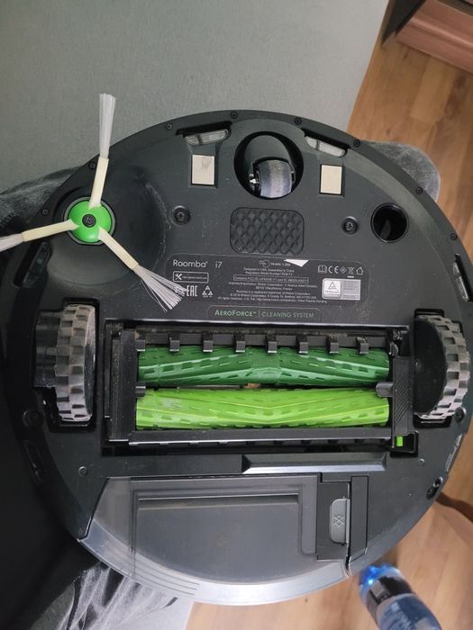 Robot sprzątający iRobot Roomba i7 odkurzacz automatyczny inteligentny