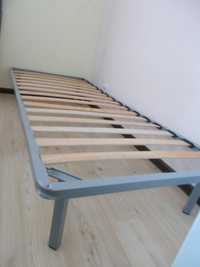 Каркас-кровать на буковых ламелях в отличном состоянии, 90х200
