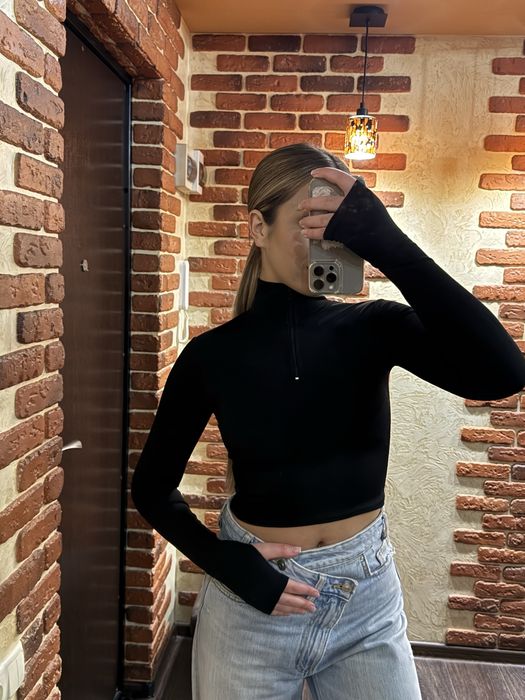 Новий лонгслів з пальчиками