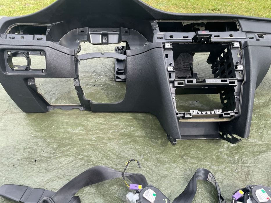 Deska Rozdzielcza Konsola Pasy Air Bag Skoda Superb Ii 2/3t