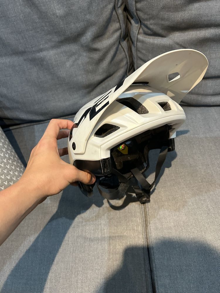 Kask Fullface Met Parachute MCR mips