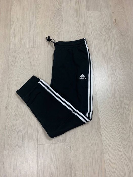 Чоловічі штани Adidas Essentials нові оригінал брюки чорні